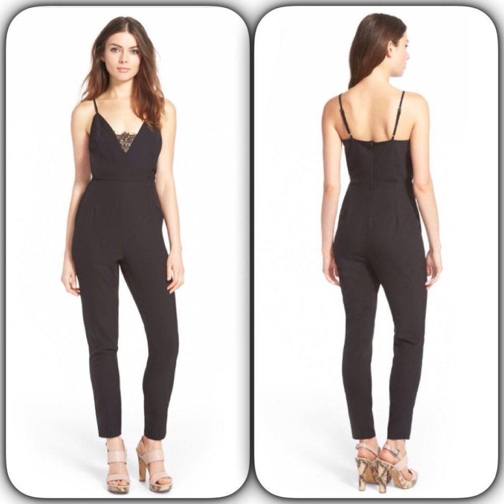 NWT Womens Size 10 Missguided Black Lace Panel Sleeveless V-neck Jumpsuit
